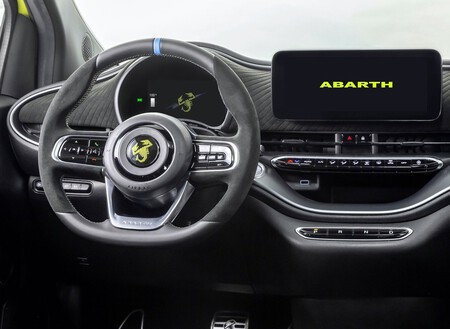 abarth 500 elettrica interni